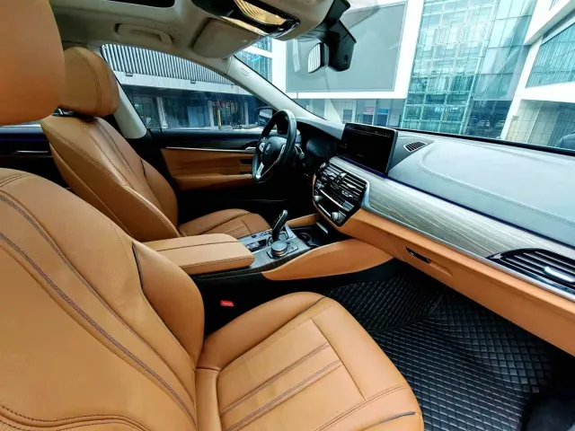 BMW 6 Series Gran Turismo — Фото автомобиля 6