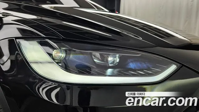 Tesla Model X — Фото автомобиля 7