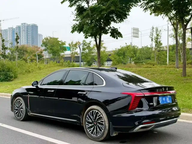 Hongqi H5 — Фото автомобиля 9