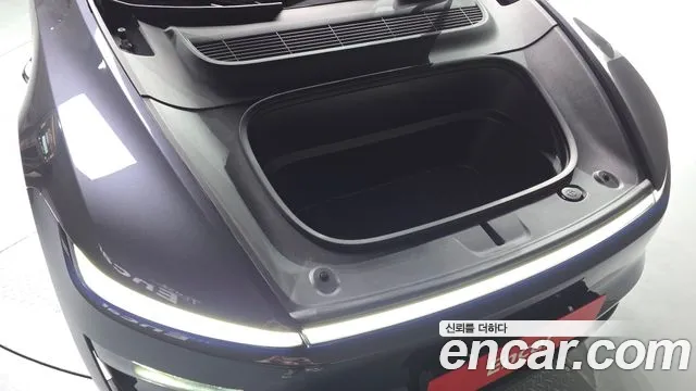 Tesla Model Y — Фото автомобиля 6