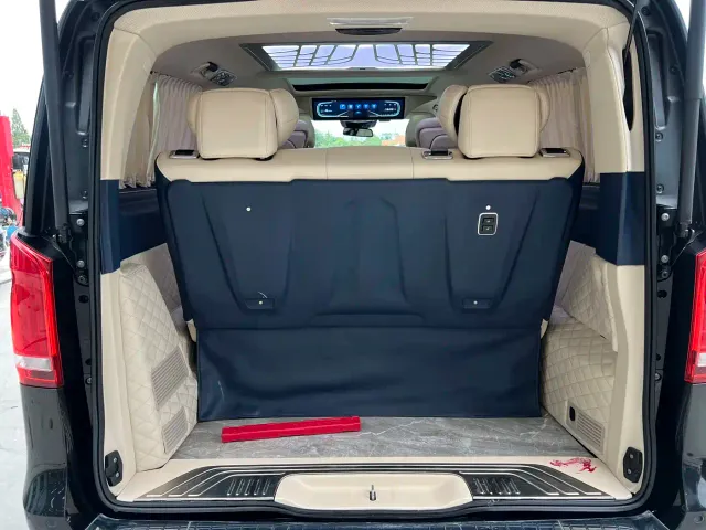Mercedes-Benz V-Class — Фото автомобиля 11