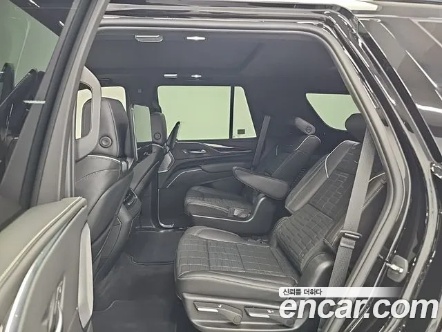 Cadillac Escalade 5th Gen — Фото автомобиля 12