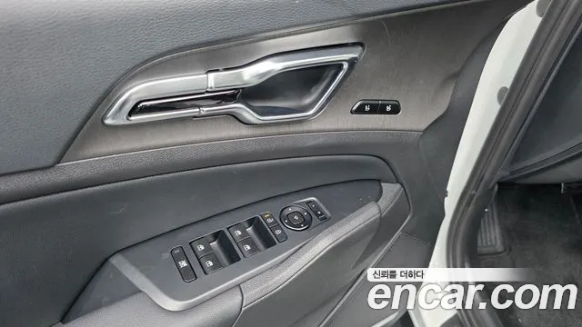 Kia Sportage Бензин 1.6 турбо 2WD — Фото автомобиля 4