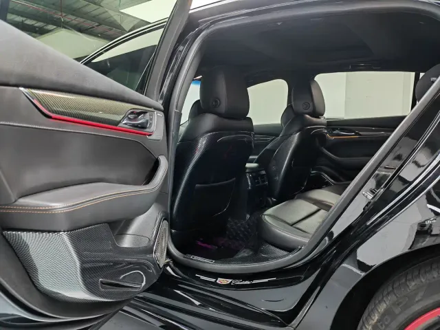Cadillac CT5 — Фото автомобиля 10