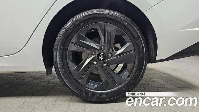 Hyundai Avante — Фото автомобиля 6