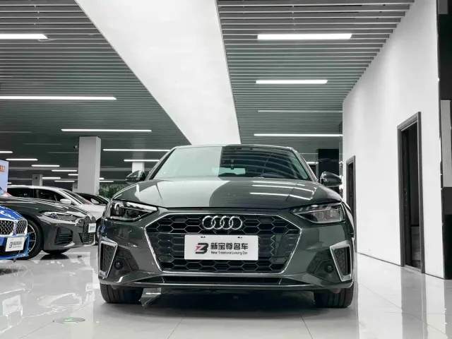 Audi A4L — Фото автомобиля 2