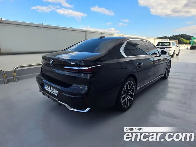 BMW 7 Series G70 — Фото автомобиля 2
