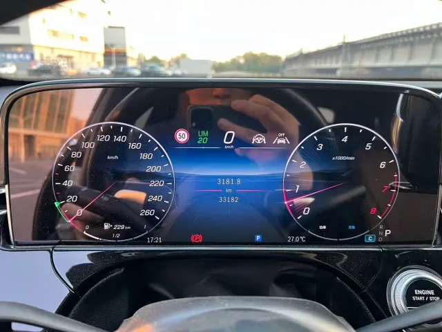 Mercedes-Benz E-Class — Фото автомобиля 10