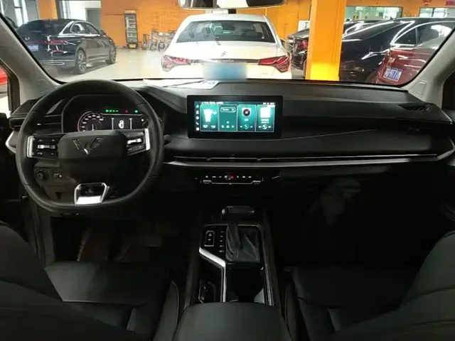 Wuling Jiachen — Фото автомобиля 9
