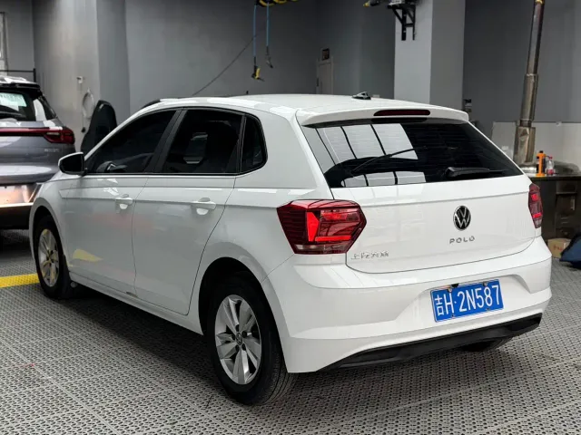 Volkswagen Polo — Фото автомобиля 4