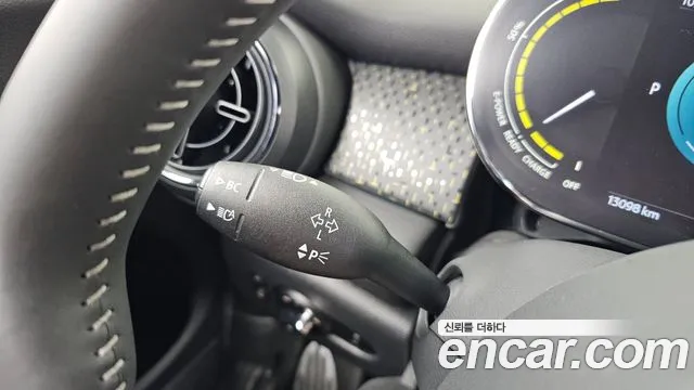 MINI Cooper Cooper Electric — Фото автомобиля 28