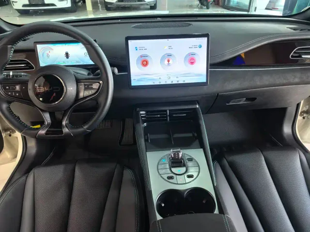 BYD Seal 06 — Фото автомобиля 11