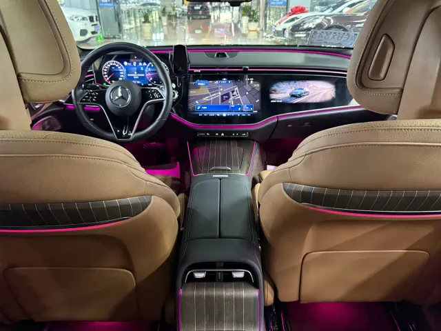 Mercedes-Benz E-Class — Фото автомобиля 17
