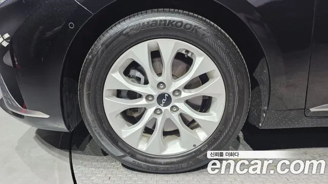 Kia K8 2.5 Бензин 2WD — Фото автомобиля 5