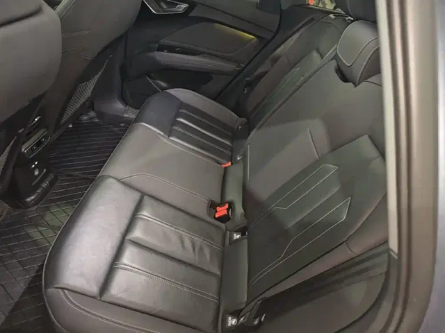 Audi Q4 e-tron — Фото автомобиля 16