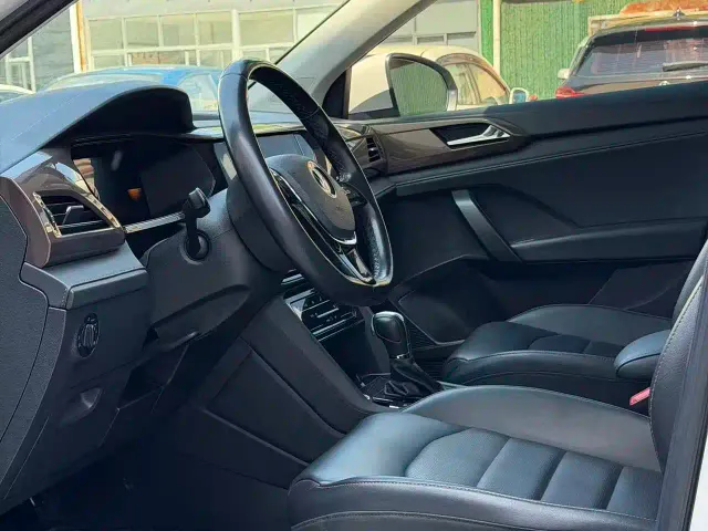 Volkswagen Tharu — Фото автомобиля 9
