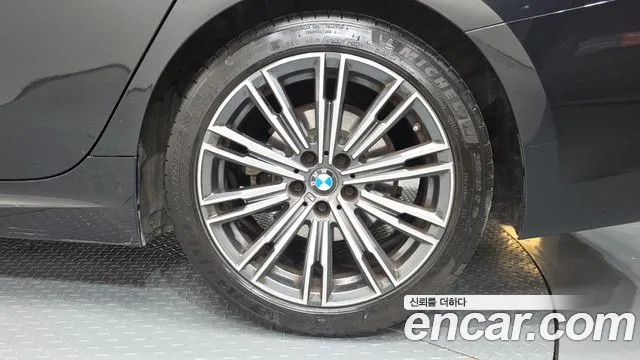 BMW 3-Series 3 серия (G20) 320i M Sport — Фото автомобиля 21