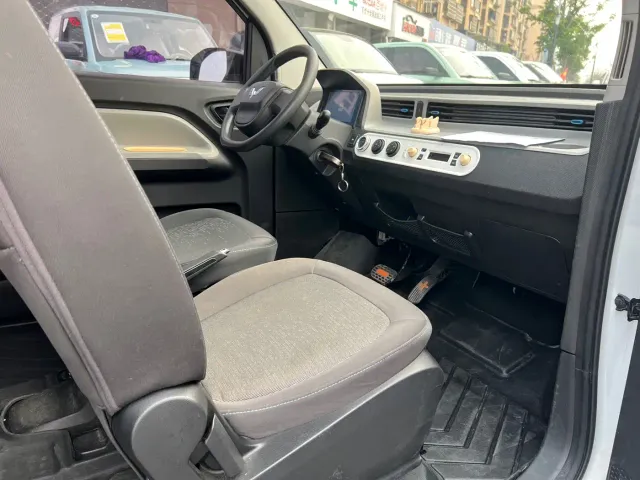 Wuling Hongguang Mini EV — Фото автомобиля 9