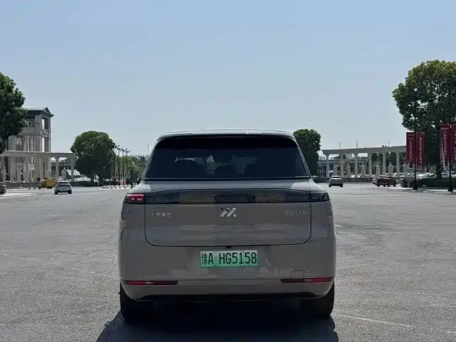 IM Motors LS8 — Фото автомобиля 19