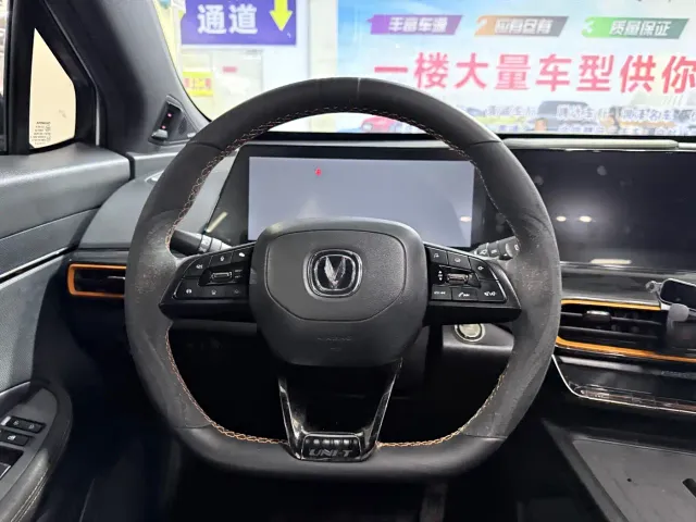 Changan UNI-T — Фото автомобиля 11