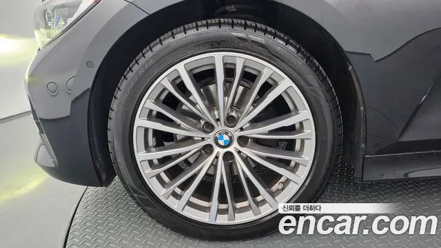 BMW 3-Series 3 серия (G20) 320d Touring Luxury — Фото автомобиля 4