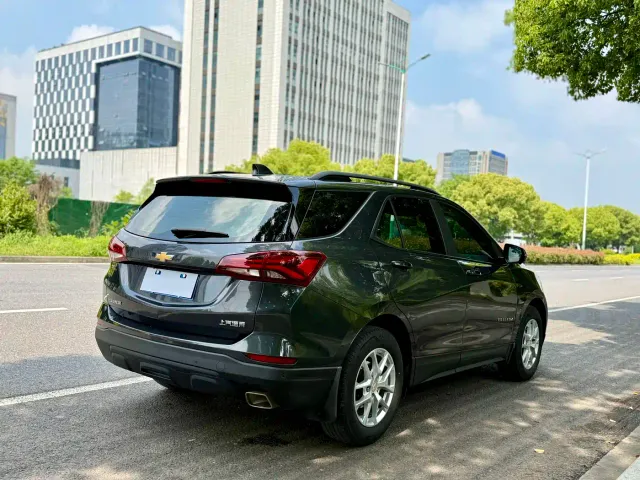 Chevrolet Equinox — Фото автомобиля 6