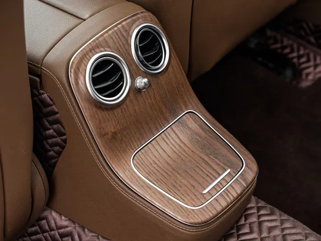 Mercedes-Benz Mercedes-Benz E-Class 2022 E 300 L Luxury — Фото автомобиля 16