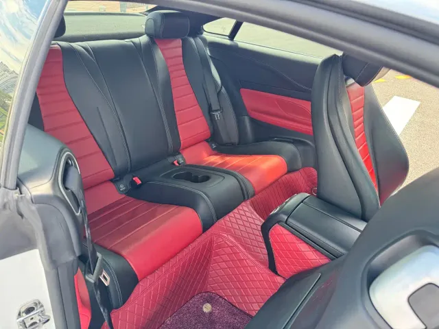 Mercedes-Benz E-Class — Фото автомобиля 6