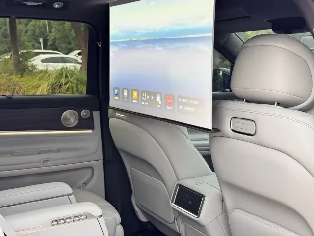 AITO Wenjie AITO M9 2026 Extended Range Ultra Edition 52kWh 6-seater — Фото автомобиля 7