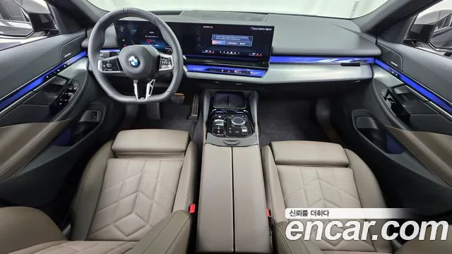 BMW 5 Series G60 — Фото автомобиля 7