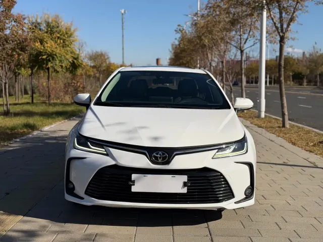 Toyota Corolla — Фото автомобиля 2