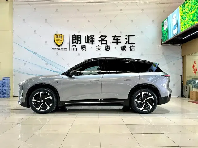 Nio ES6 — Фото автомобиля 6