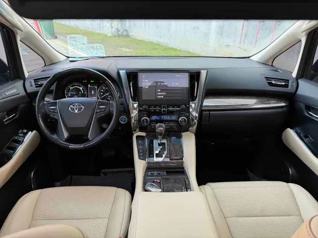 Toyota Vellfire — Фото автомобиля 5
