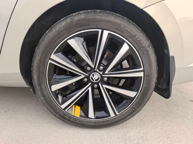 Skoda Superb — Фото автомобиля 18