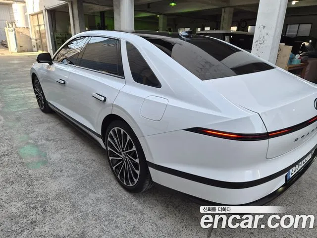 Hyundai Grandeur GN7 — Фото автомобиля 20