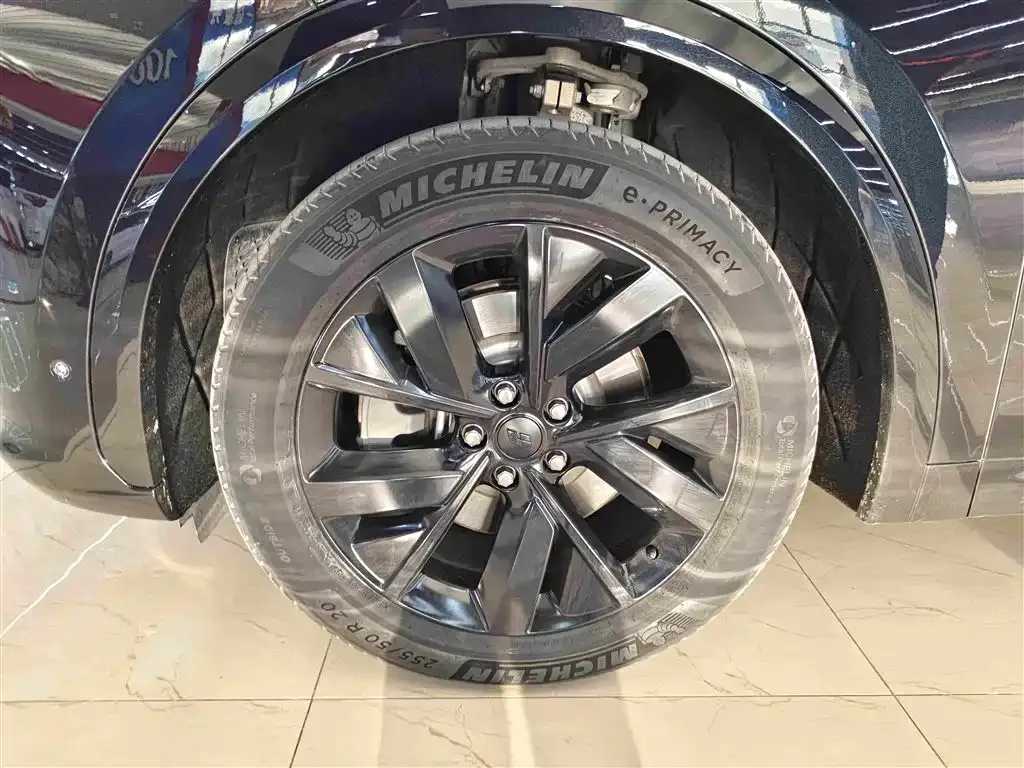 Li Auto Li Auto L7 2023 Pro — Фото автомобиля 11