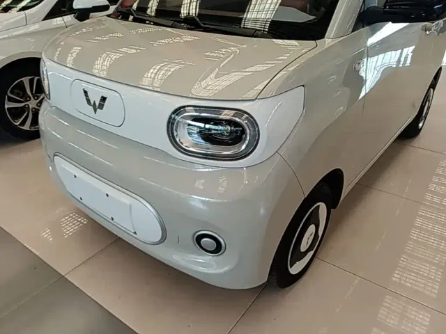 Wuling Hongguang Mini EV — Фото автомобиля 23