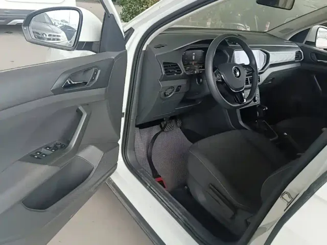 Volkswagen T-Cross — Фото автомобиля 15