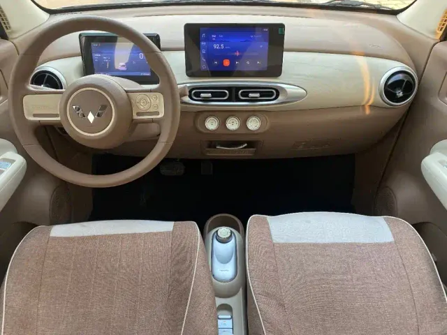 Wuling Hongguang Mini EV — Фото автомобиля 9