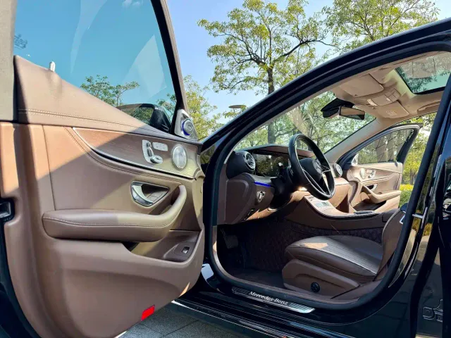 Mercedes-Benz E-Class — Фото автомобиля 8