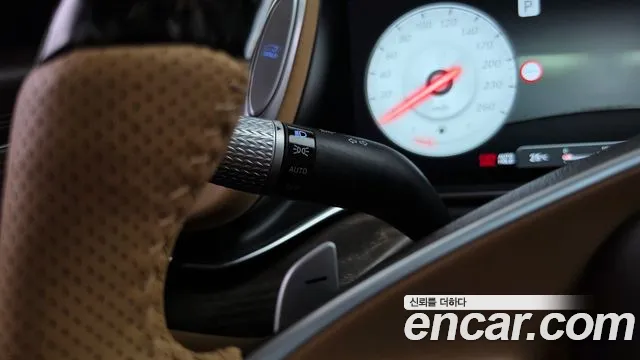Genesis G90 Бензин 3.5 турбо AWD — Фото автомобиля 30