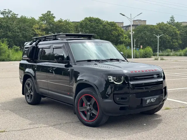 Land Rover Defender — Фото автомобиля 3