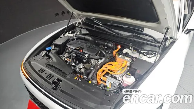 Hyundai Grandeur GN7 — Фото автомобиля 9