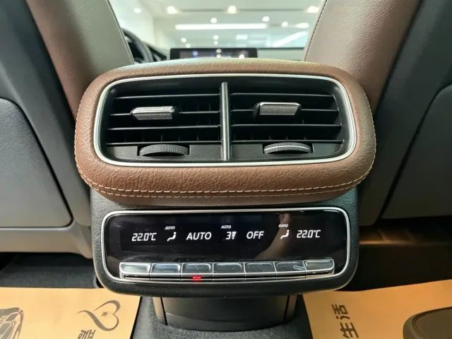 Mercedes-Benz GLE-Class — Фото автомобиля 15