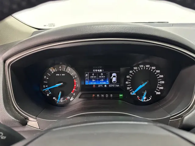 Ford Mondeo — Фото автомобиля 9