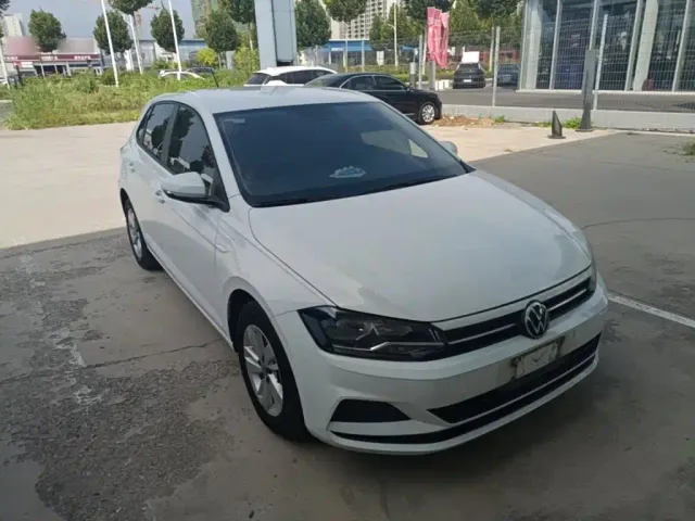 Volkswagen Polo — Фото автомобиля 3