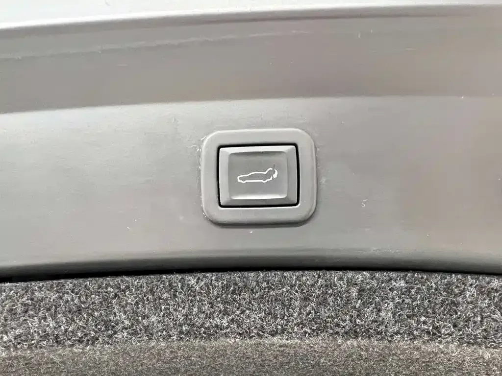 Cadillac Cadillac CT6 2023 28T Luxury Edition — Фото автомобиля 28