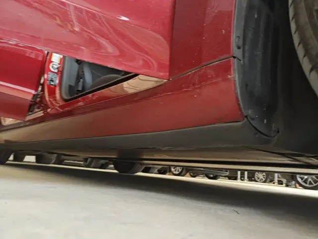 Tesla Model 3 — Фото автомобиля 20