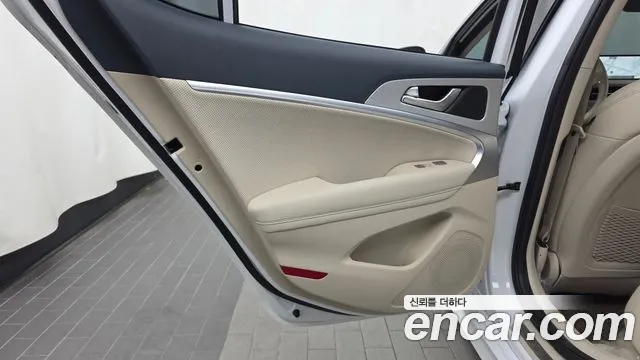 Genesis G70 New — Фото автомобиля 14
