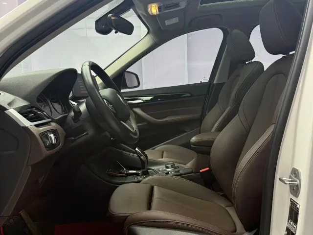 BMW X1 — Фото автомобиля 9